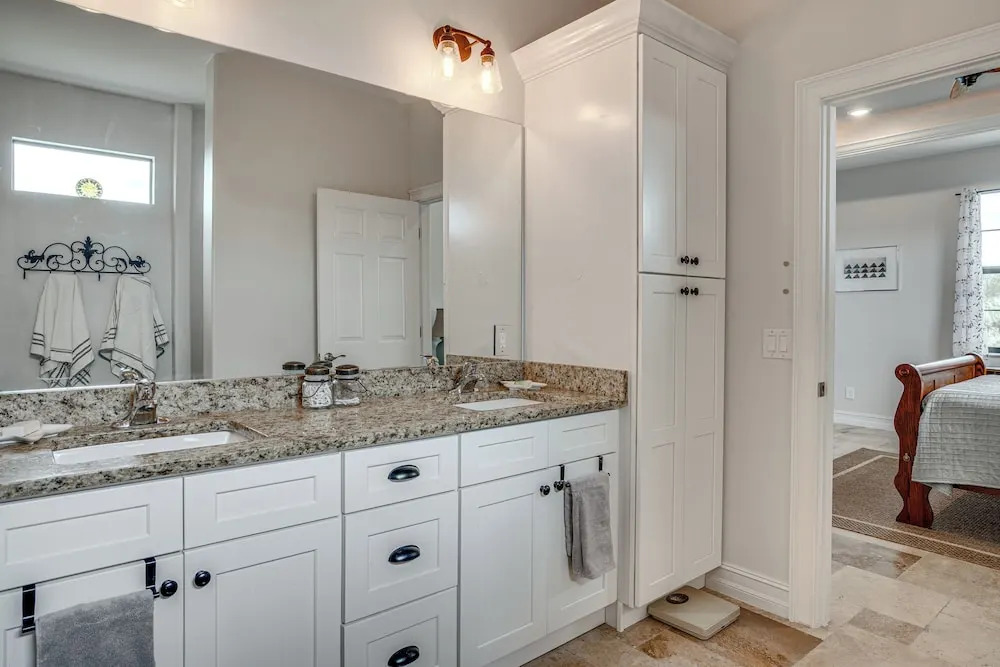 Punta Gorda Home: Great for Nurses & Professionals