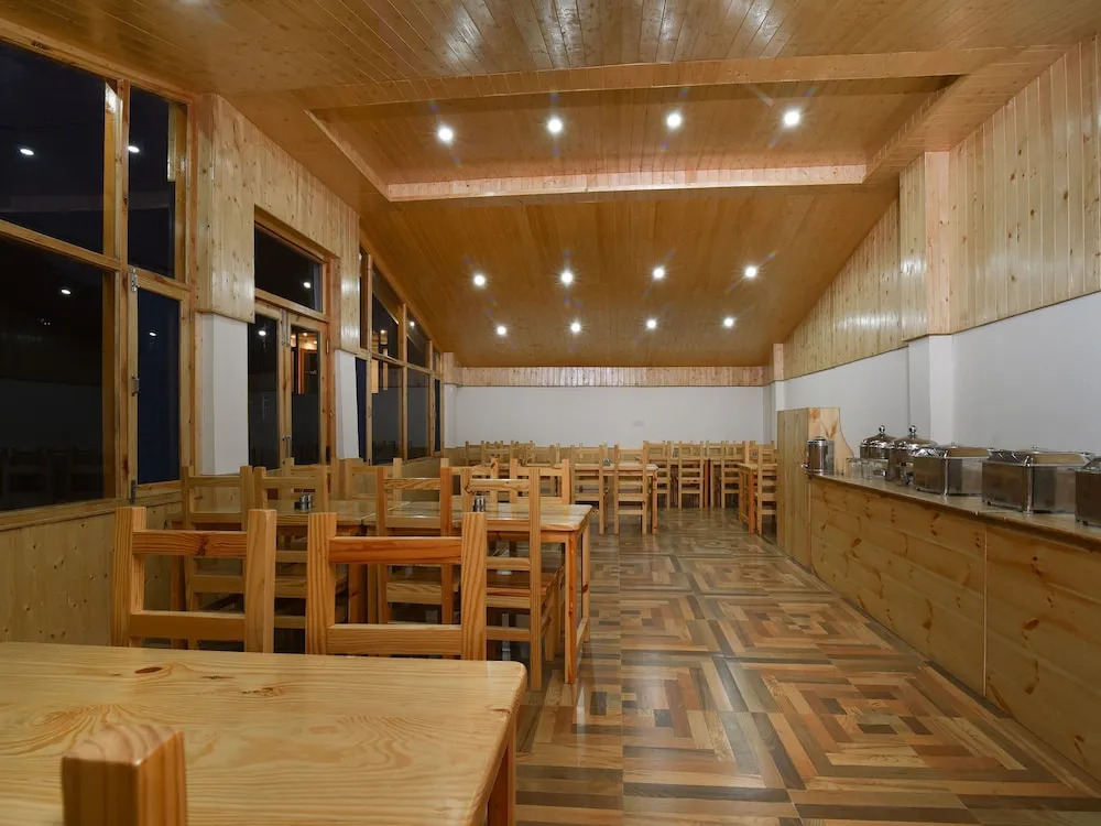 OYO 15699 Hotel Conifer