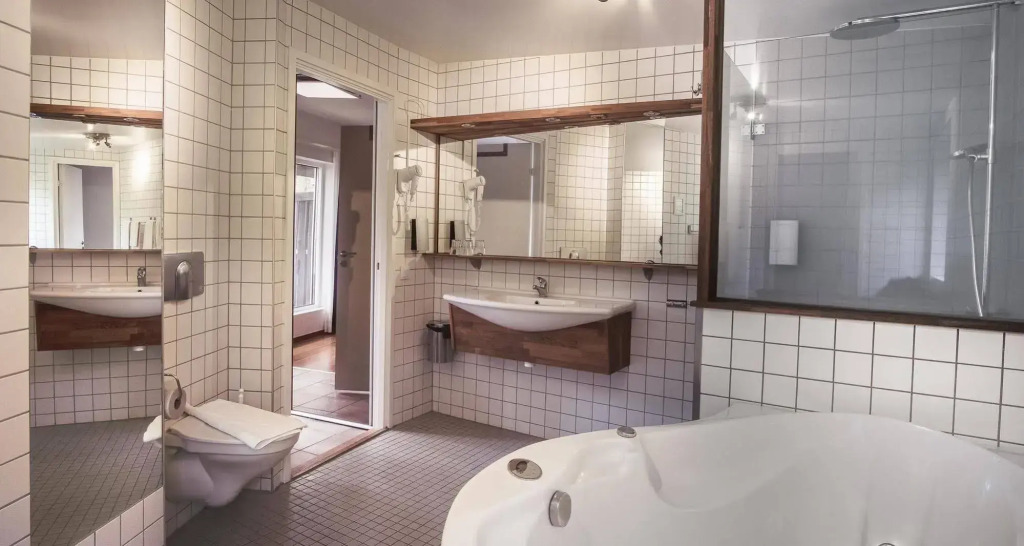 Hotell och Restaurang Hovs Hallar