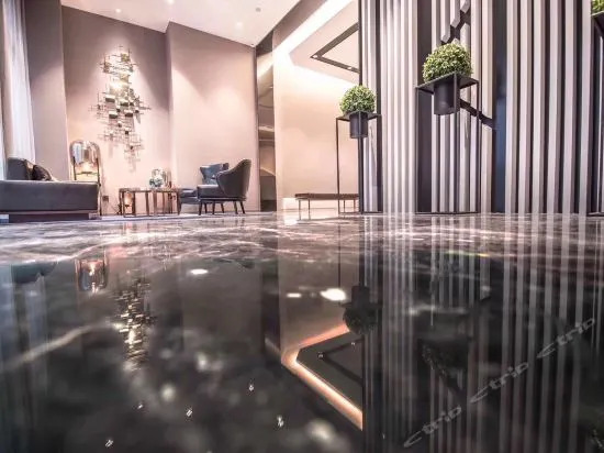 Home Inn Chongqing Jiefangbei Xiaoshizi Metro Station
