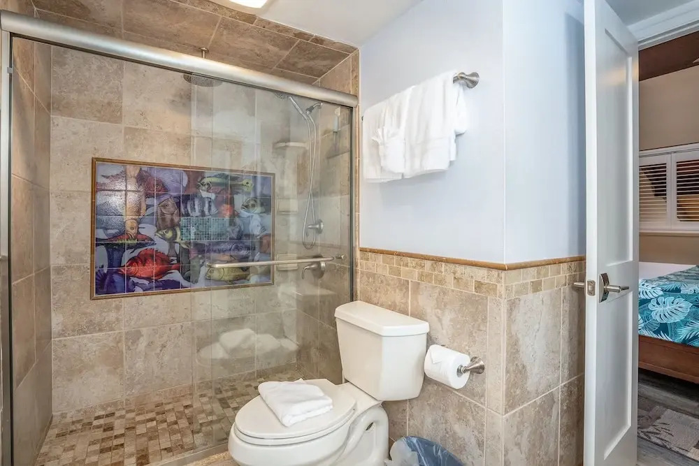 Kamaole Sands 3-406 - Modern Kitchen, Large Lanai, Enclosed Private MB, Split AC