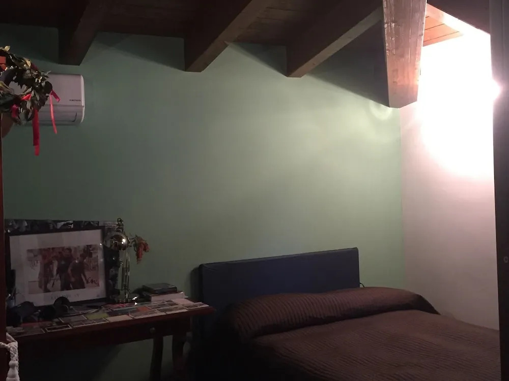 Traditional Villa in Cinsi With Garden
