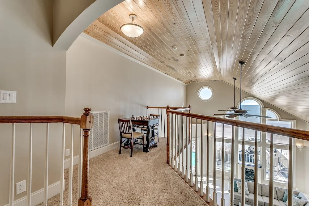 Low Tide Too 6 Br home by RedAwning