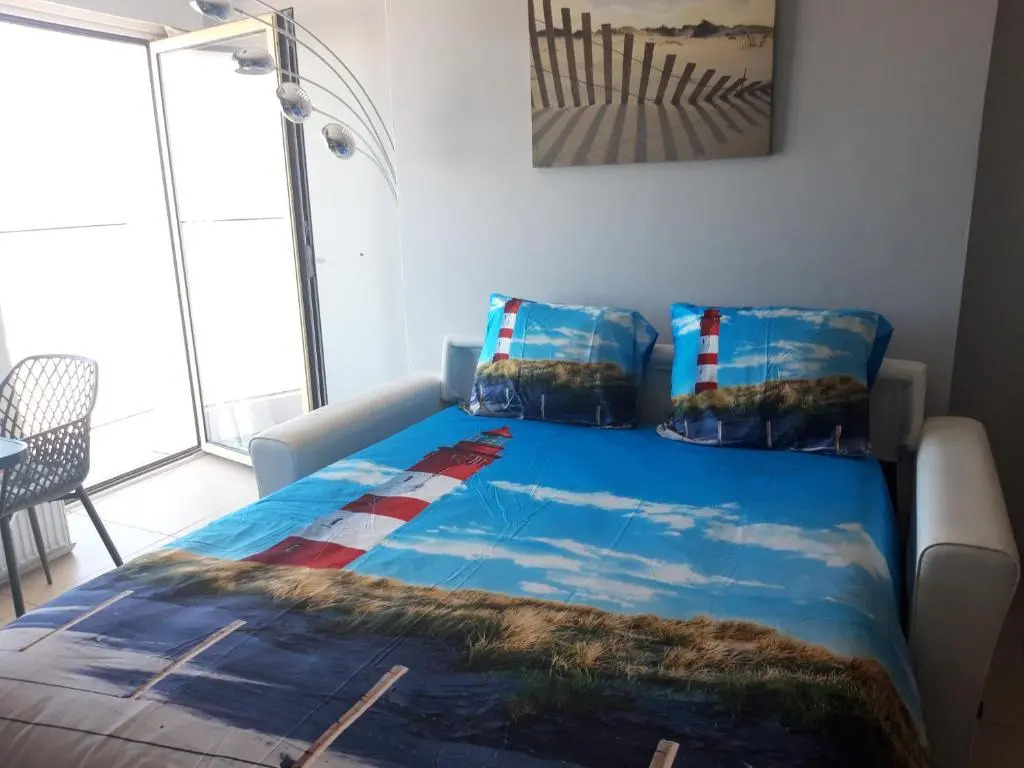 Modern Studio with Beautiful Sea View - 9th Floor
