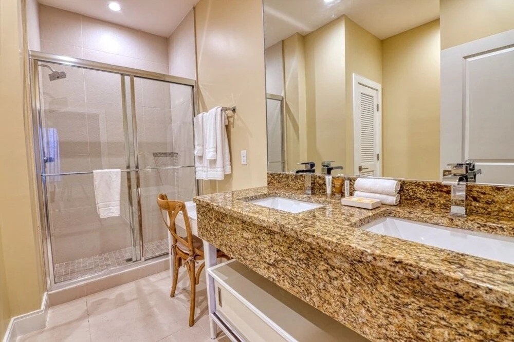 The Magic Townhouse 3 Bedroom Townhouse by Redawning