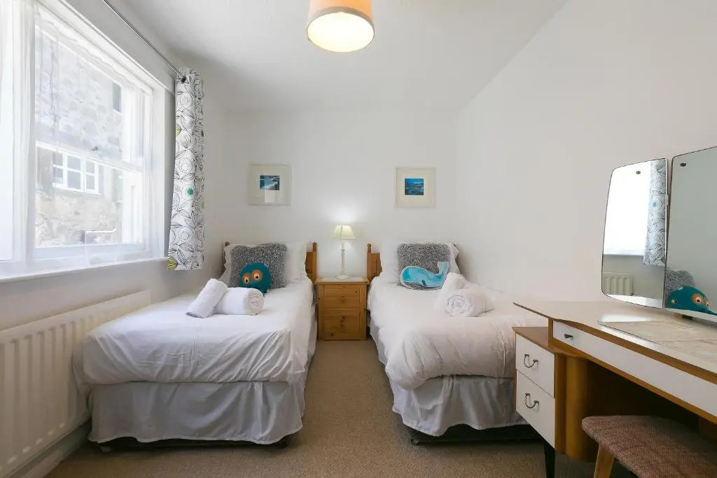 4 Porthmeor Court