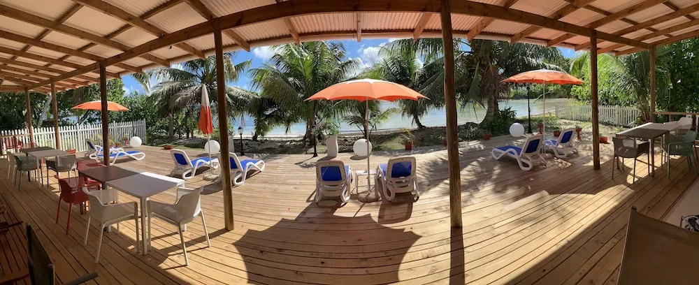 Le lagon bleu guest house by Hyde tide