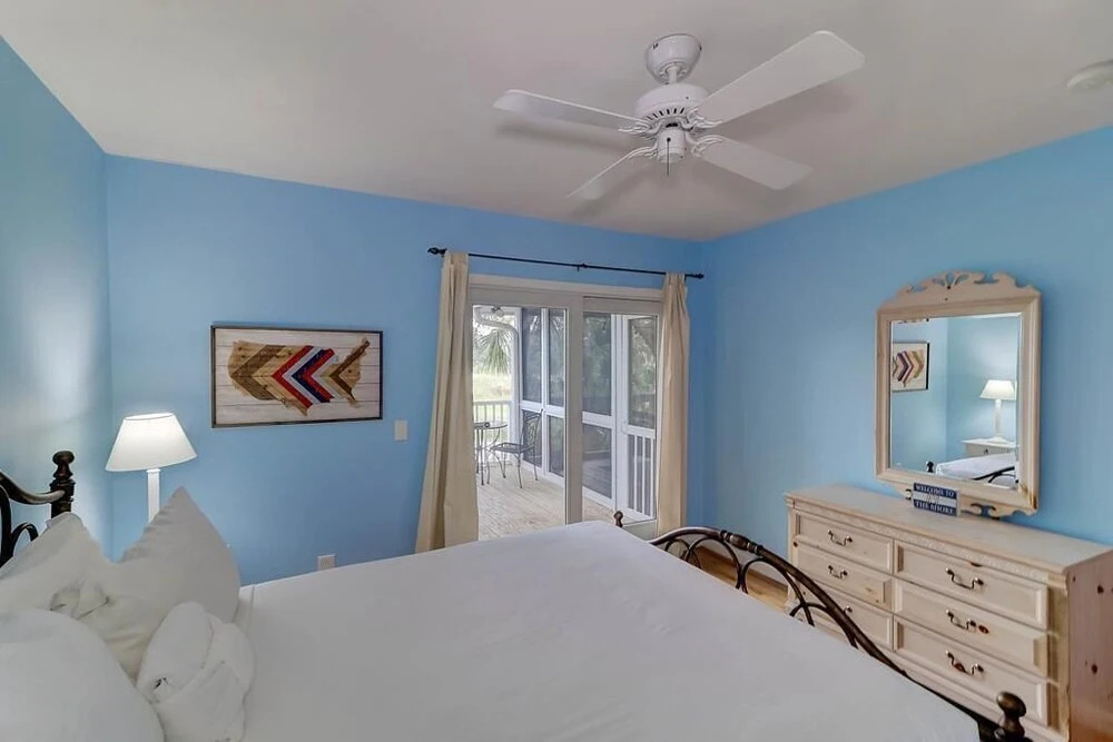 22 Twin Oaks