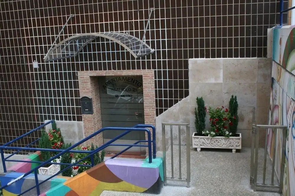 Apartamentos Metro Pasarela