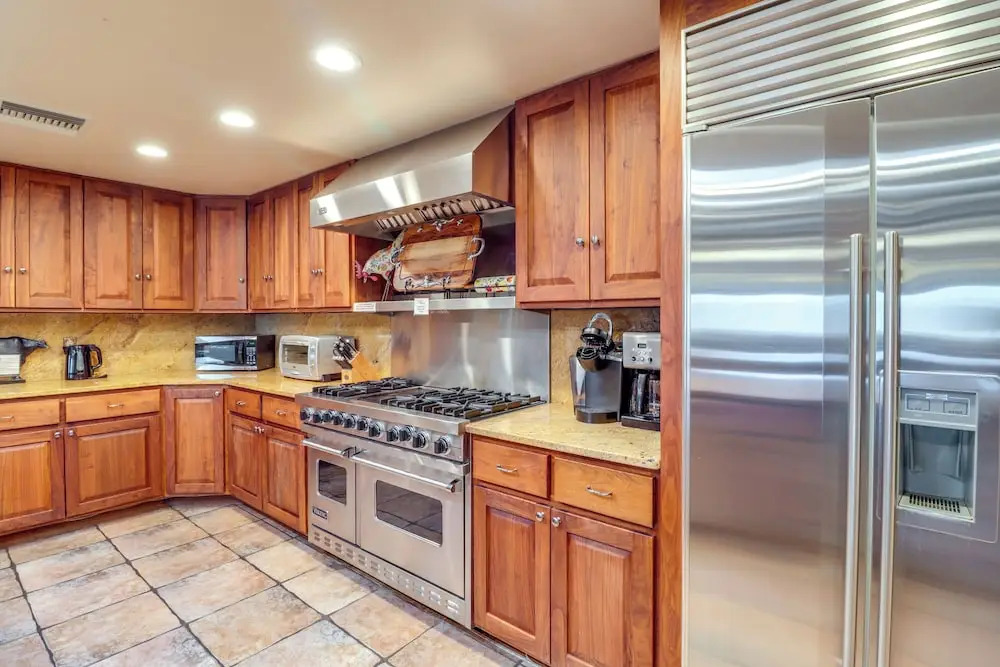 Home Near Sabino Canyon: Hot Tub & Swim Spa Access
