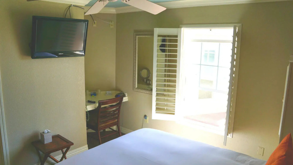 Capitola Hotel