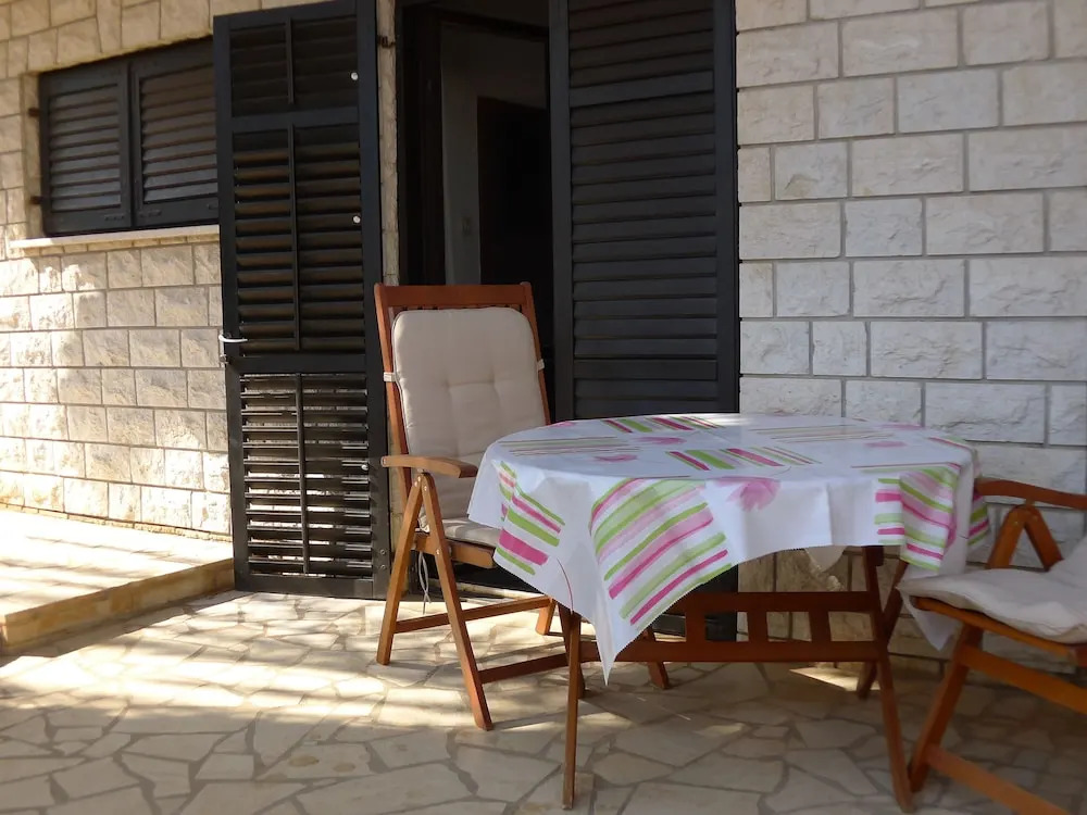 Apartment for two Persons With Swimming Pool Near the Beach