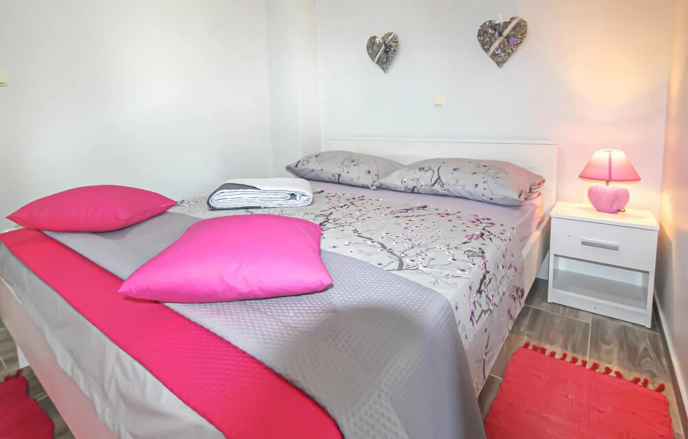 Nice Apartment in Ljubac With 2 Bedrooms and Wifi
