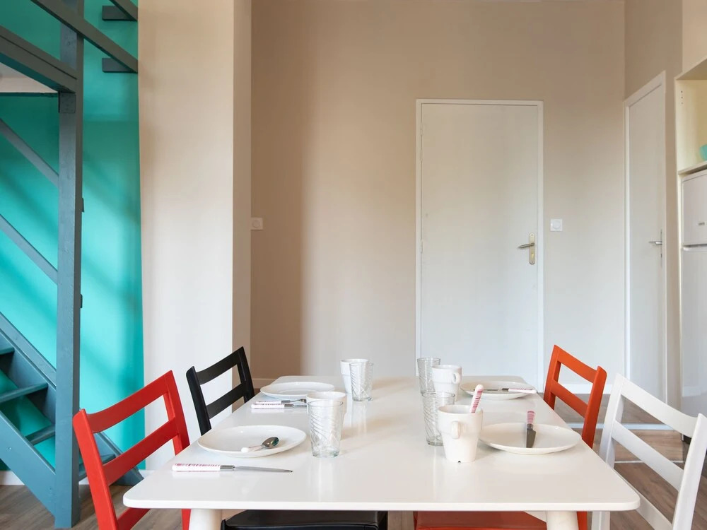 Studio Camelina Gauche City Room