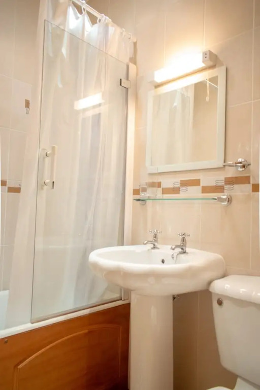 2 Bedroom Home Near Portobello Beach