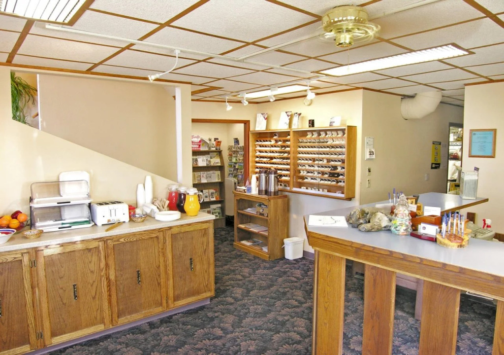 Sundowner Inn Forsyth I 94
