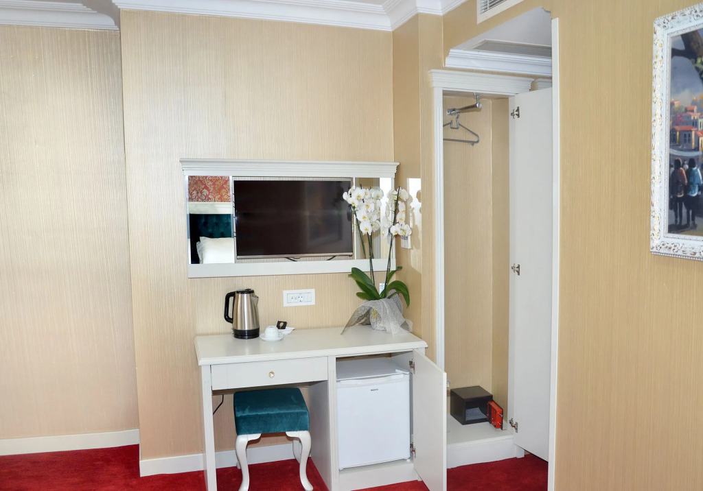 Ens Hotel