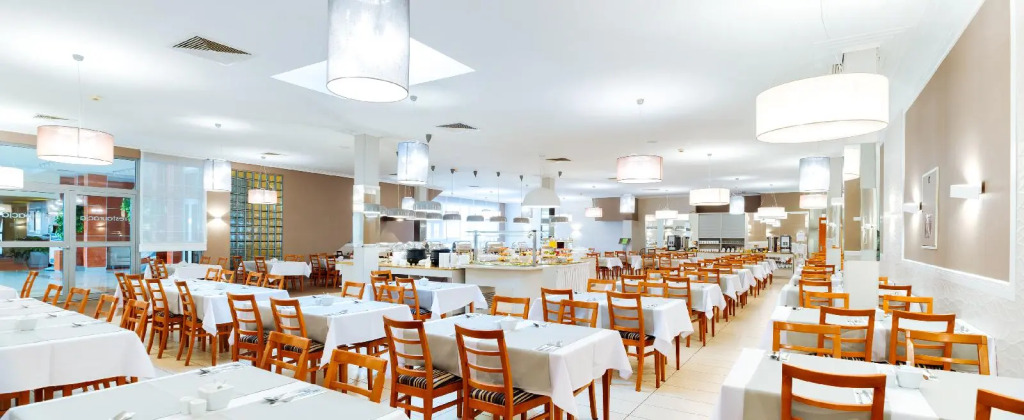 Akces Medical Fit & Spa Basen, Sauna, Jacuzzi i Siłownia w Cenie
