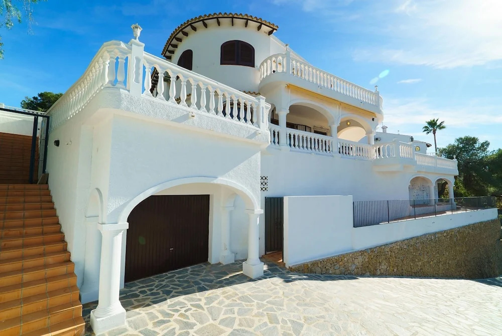 Book It Villa Attias Moraira