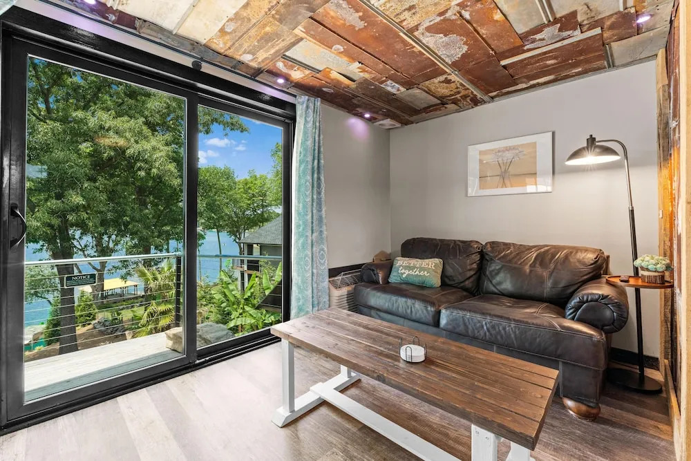 Nancy Key w/Pool, Wine Cave, Optional Boat Rental