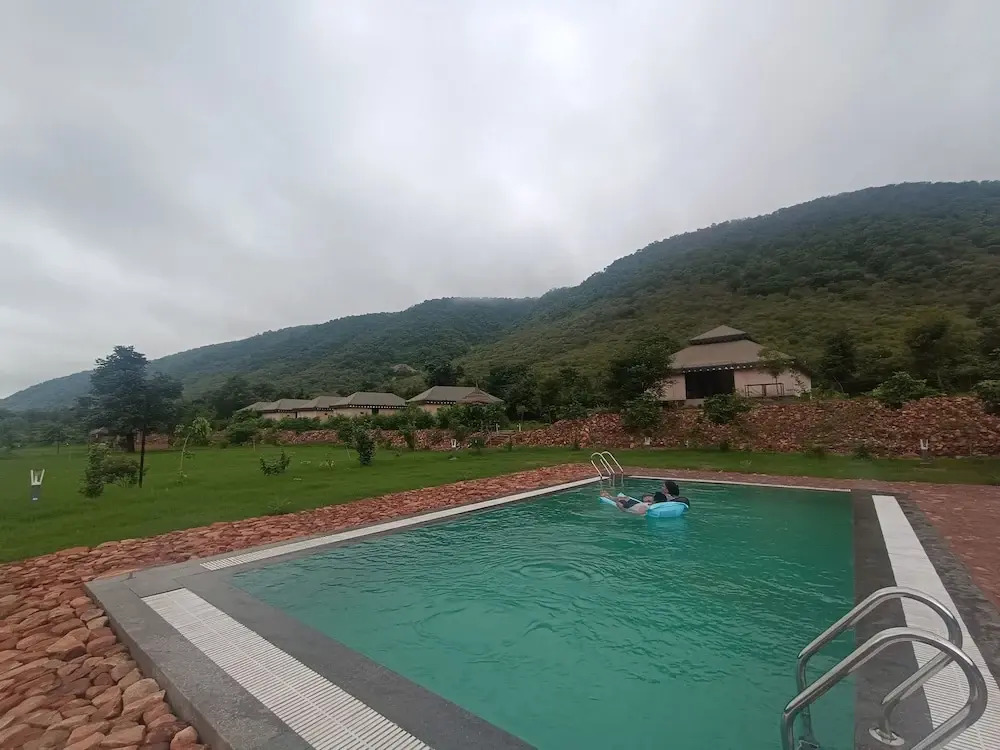 Chokhiwadi Forest Retreat