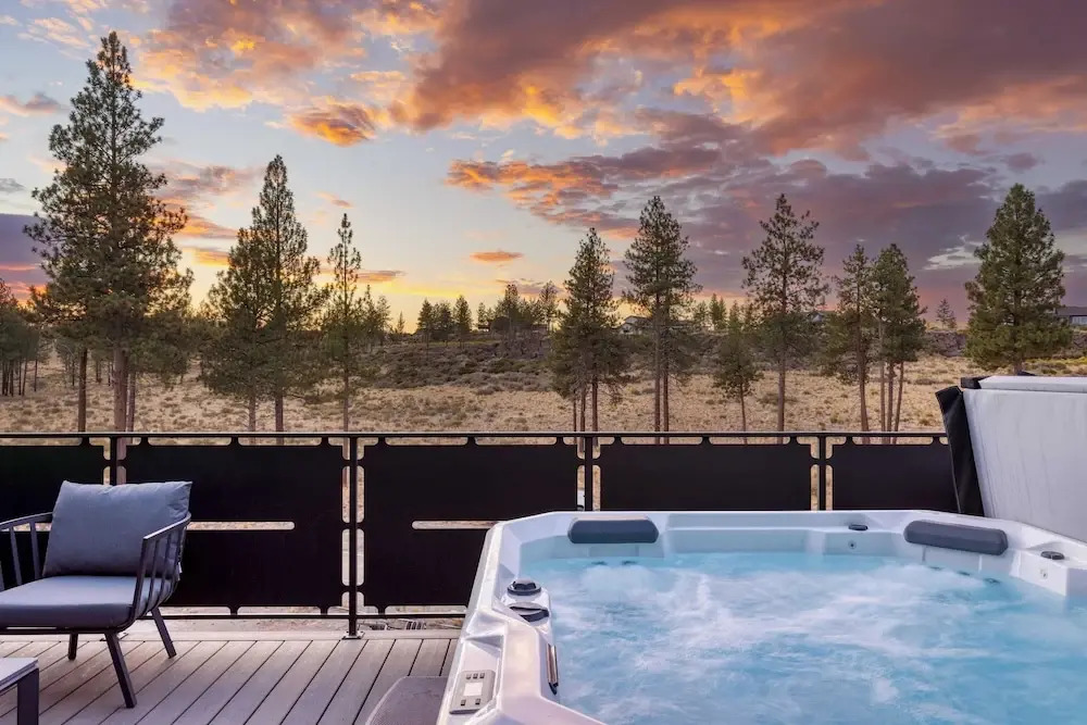2 Units Minutes to Old Bend Deck + Hot Tub 1216 Skyline Ranch by Avantstay