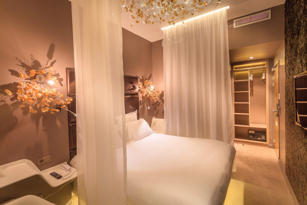 Legend Hôtel Paris