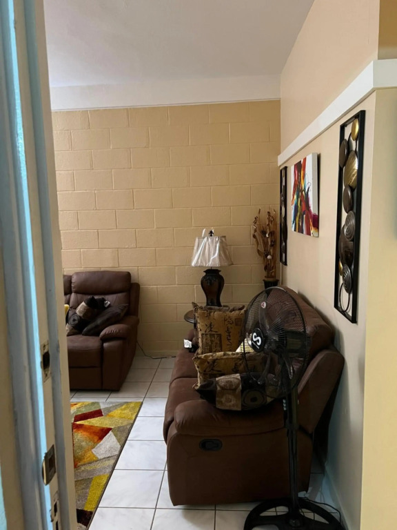 Lovely Modern 1Bedroom overlooking Carribean Sea.