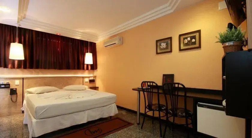 Tropical Motel