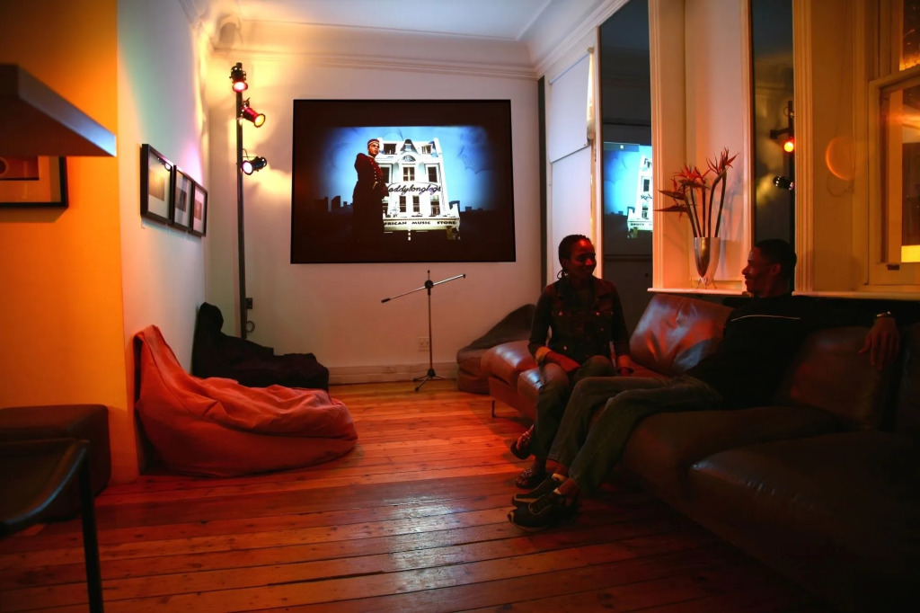 Daddy Long Legs Art Hotel