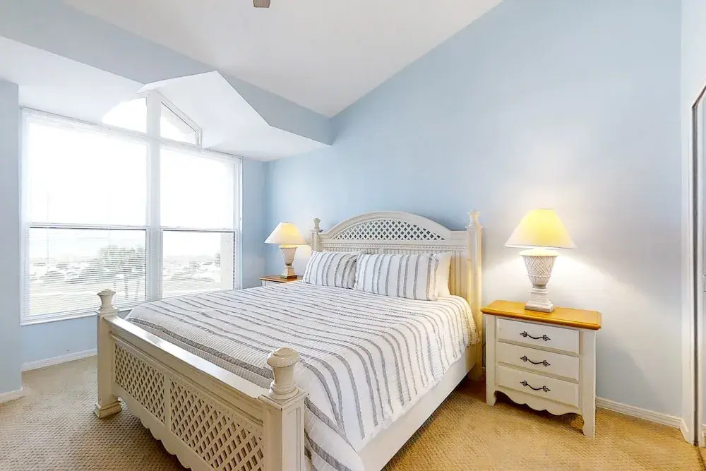 Lovely Oceanfront Townhome W/free Wifi, Central AC, Shared Pool, Private W/D
