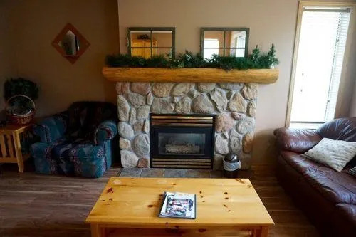 Ski In & 15 Minute Walk to the Lifts Hot Tub AC Pet Friendly