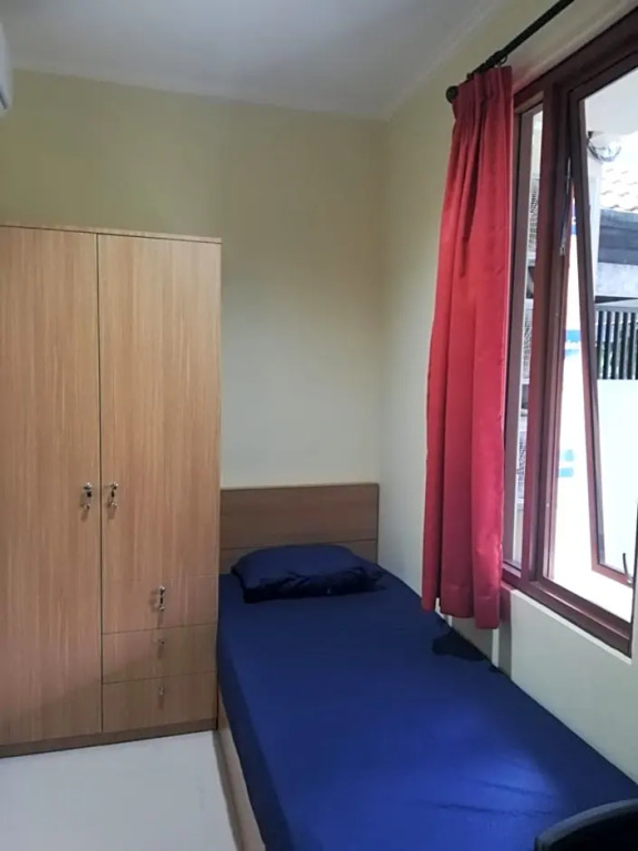OYO Life 2594 Kost Azarina Syariah