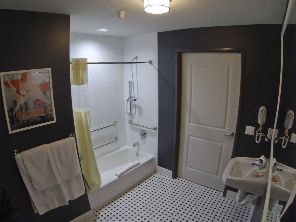 Hollywood Le Bon Hotel