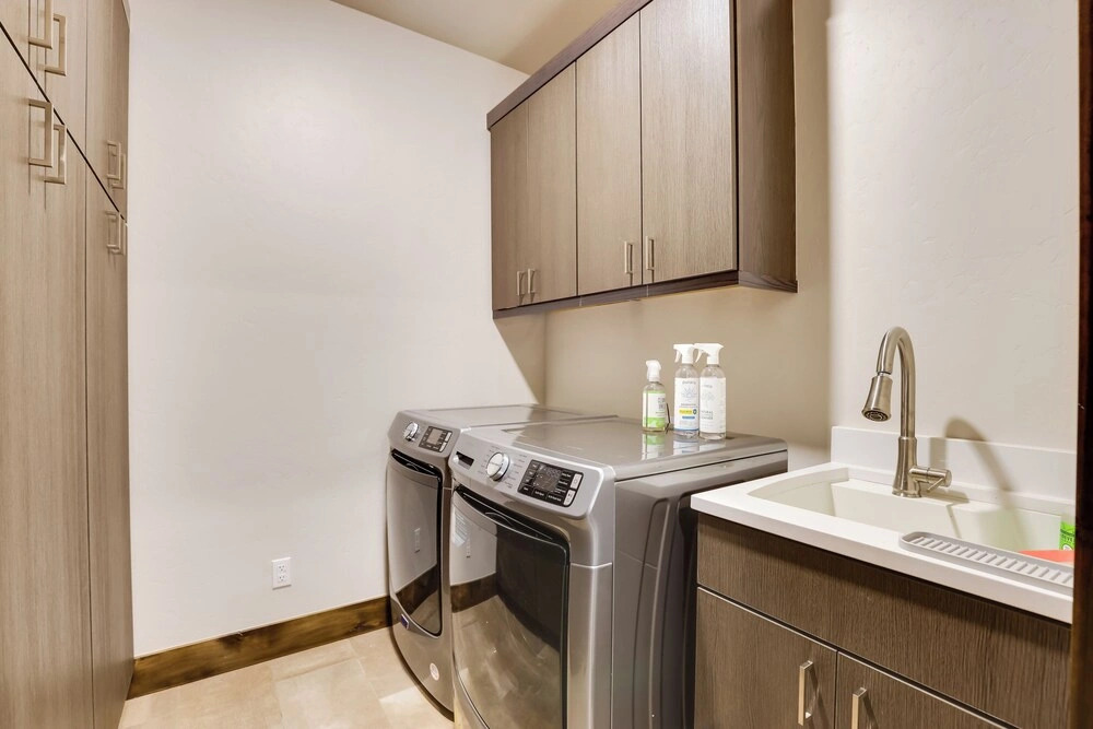Mountain Home w/ Hot Tub, Near WP Resort!