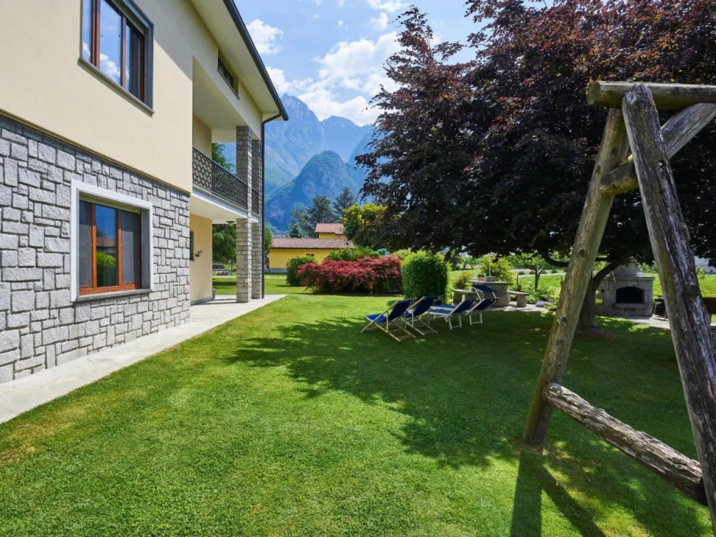 Apartment Serena - LMZ180 by Interhome
