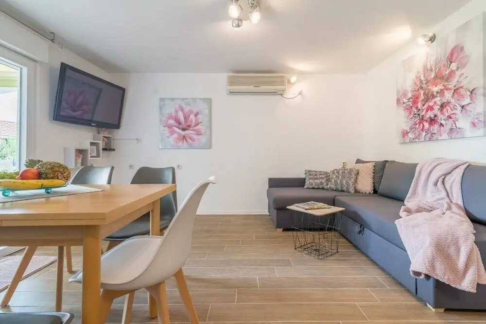 Sandra - 150 Meters From the Beach - A1