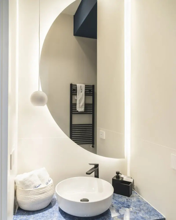 LA BANCHINA LUXURY SUITES