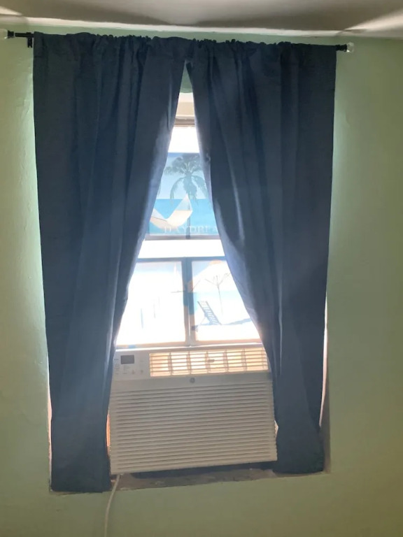 Beach Side Studio #3 Apts by RedAwning