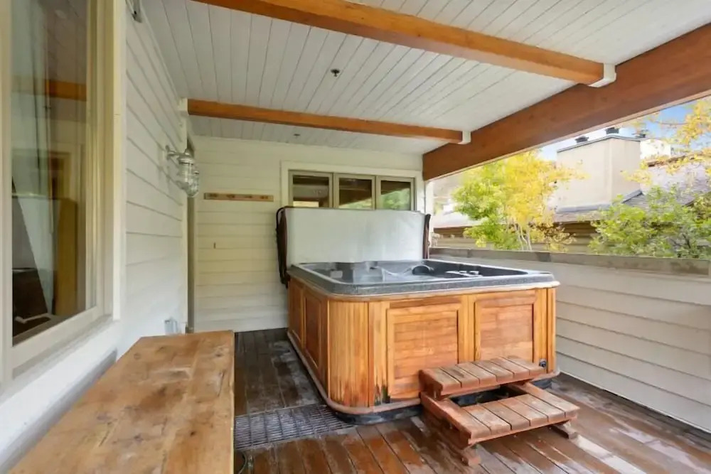 Trail's End Lodge - 4 Bedroom Condo Residence w/ Spa #13 by Deer Valley Resort
