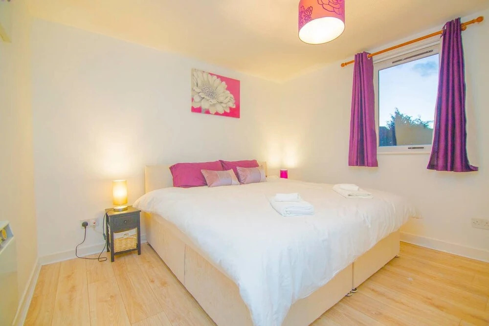 Ivy Place Airport Apartment