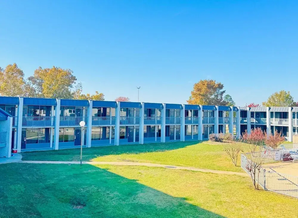 Vip inn and suites