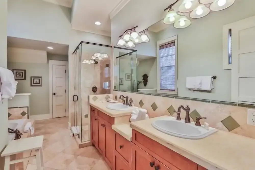 Bluejack Breeze 6 Bedroom Holiday Home by Five Star Properties