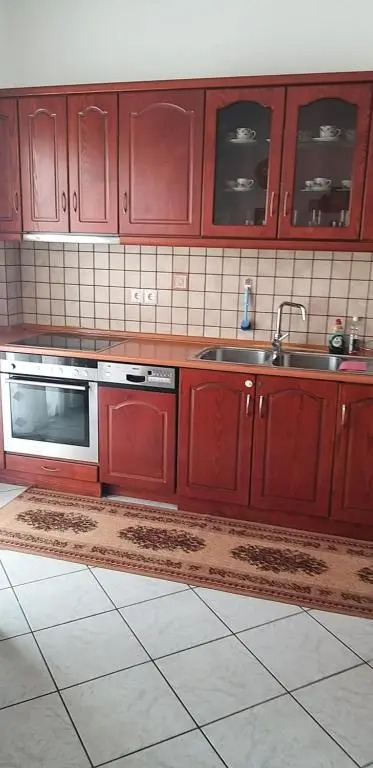 3 bedrooms house
