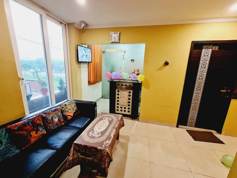 RCS Residency And Guest House