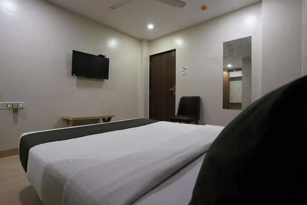 U LIFE HOTEL