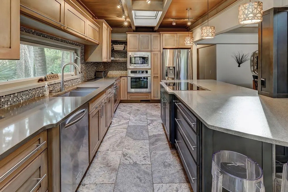 Pelican 7 by RedAwning