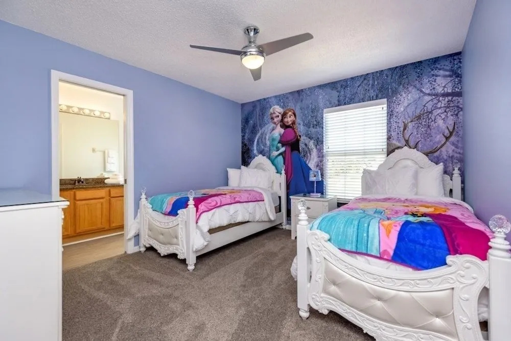 8489okc 7 Bedroom Villa