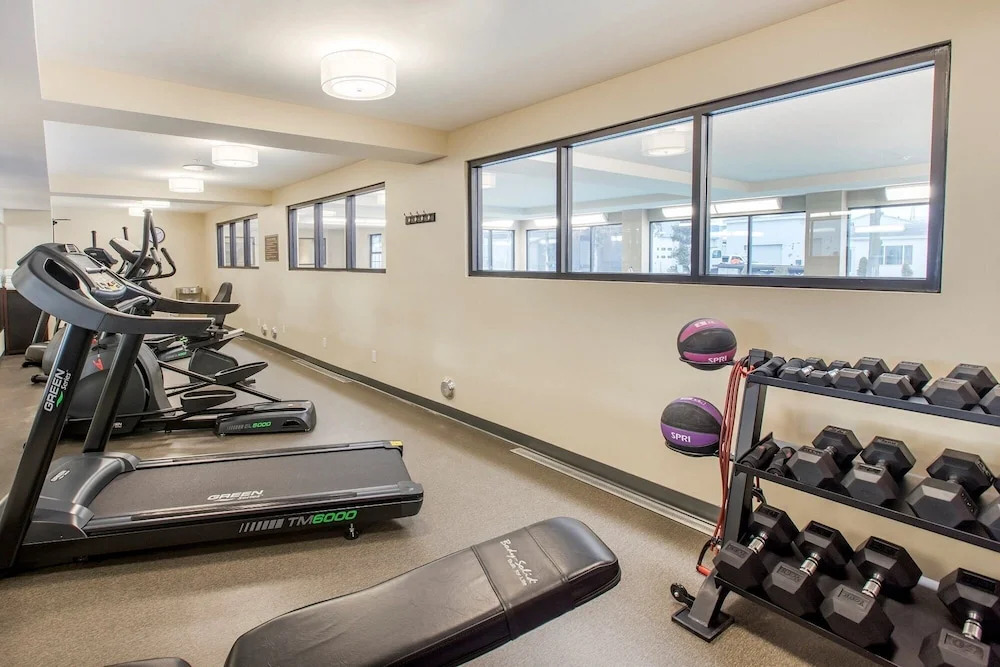 Best Western Plus Grand Castle Inn & Suites
