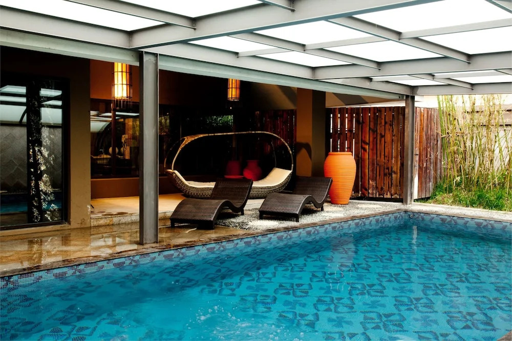 Luxurious Romantic Hotel